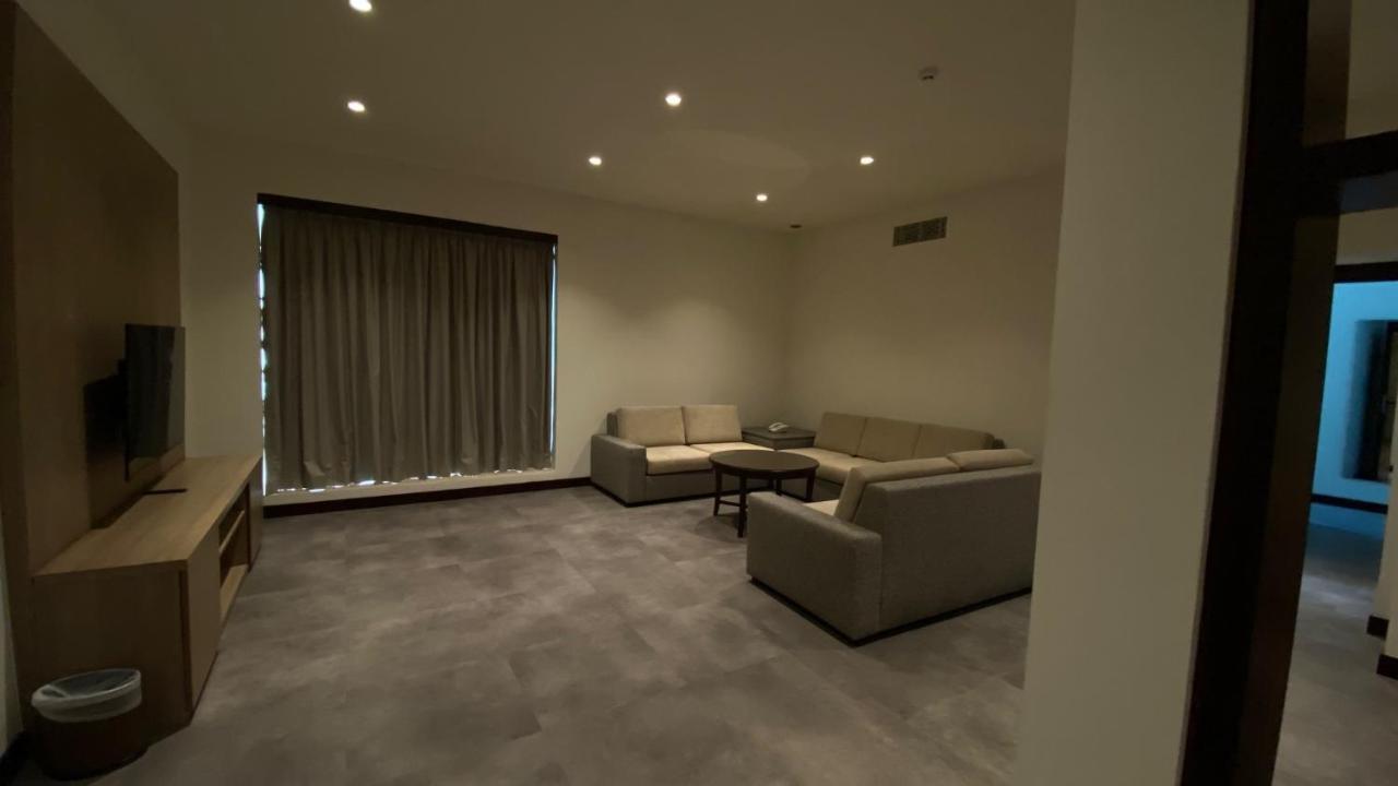 Sitara Hotel Apartment Dubai Exterior photo